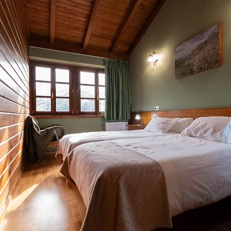 Apartamentos Rurales San Feliz ポラ・デ・レナ エクステリア 写真