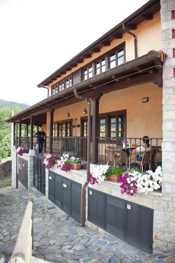 Apartamentos Rurales San Feliz ポラ・デ・レナ エクステリア 写真