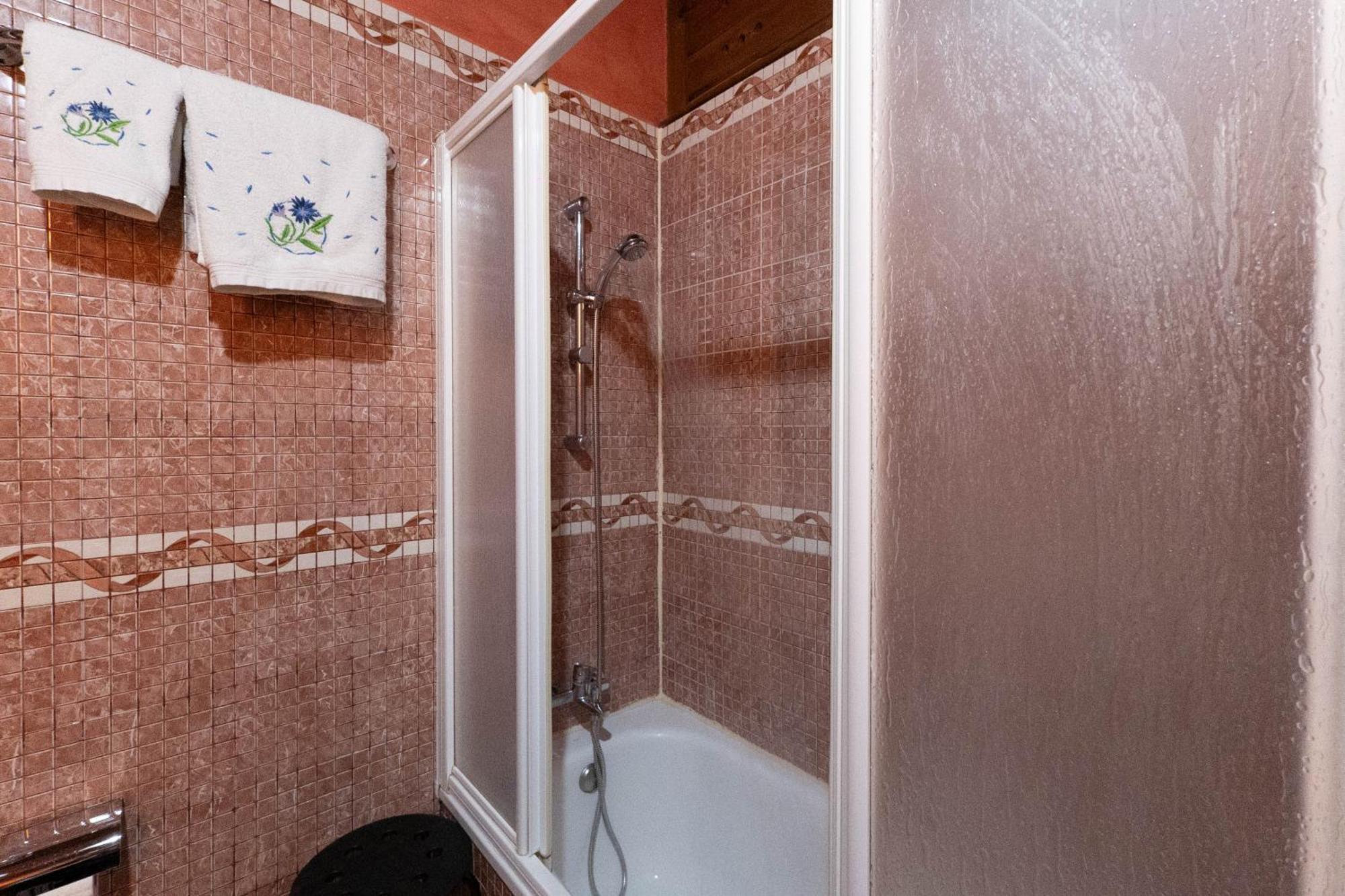 Apartamentos Rurales San Feliz ポラ・デ・レナ エクステリア 写真