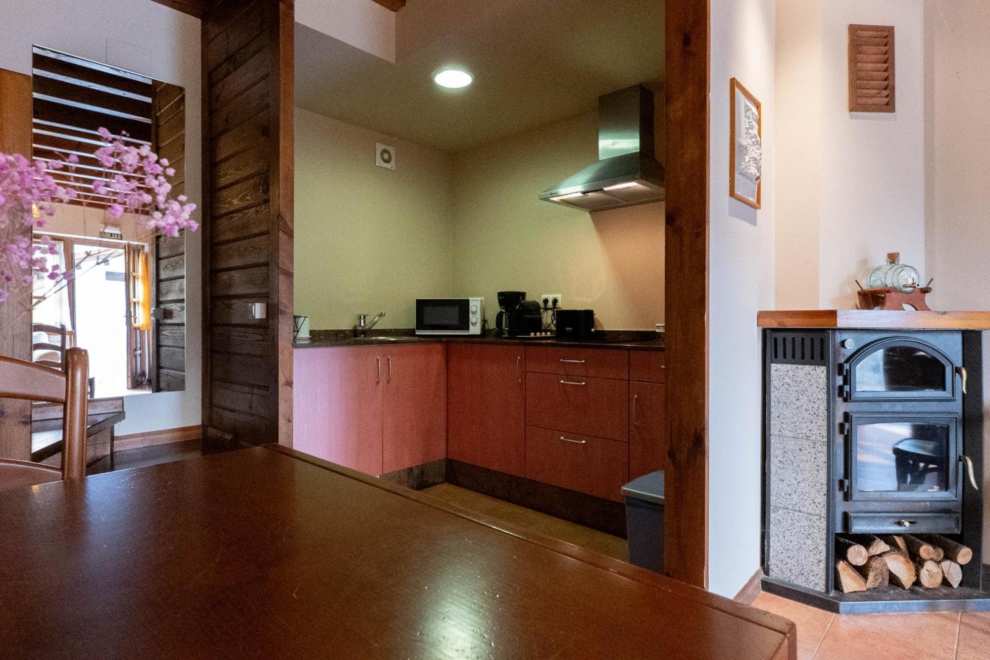 Apartamentos Rurales San Feliz ポラ・デ・レナ エクステリア 写真
